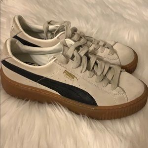 Puma suede platform shoe